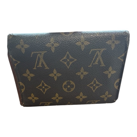 Louis Vuitton Monogram Alexandra Wallet – Classic Trifold - Picture 2 of 12